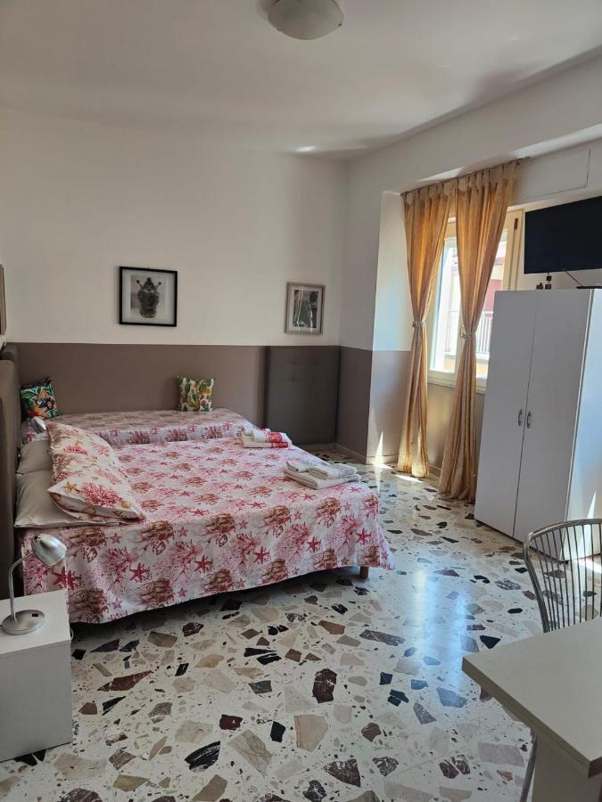I Mori In Campidoglio Affitta Camere SantʼAgata di Militello Exteriér fotografie